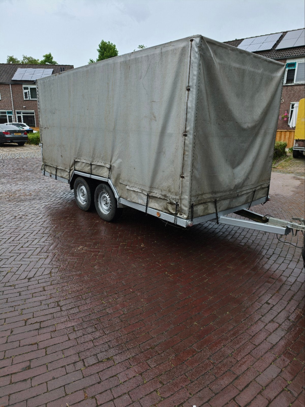 Dubbelasser Huif aanhanger, Ophalen