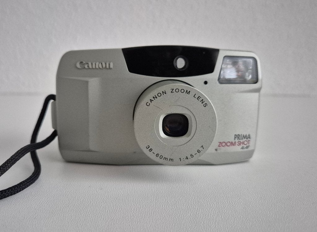 Canon Prima Zoom Shot 35mm Point & Shoot Film Camera, Ophalen of Verzenden, Gebruikt, Compact, Canon
