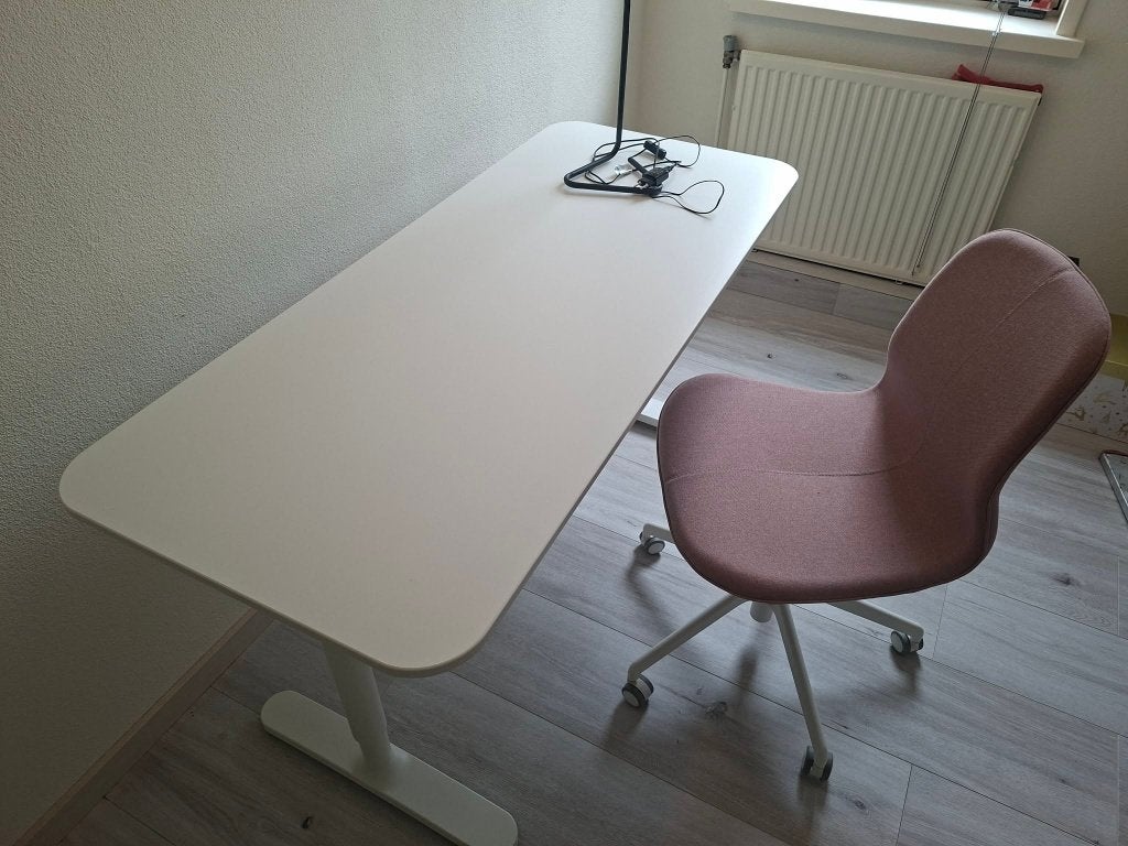 buro ikea met stoel en lamp, Ophalen of Verzenden, Gebruikt