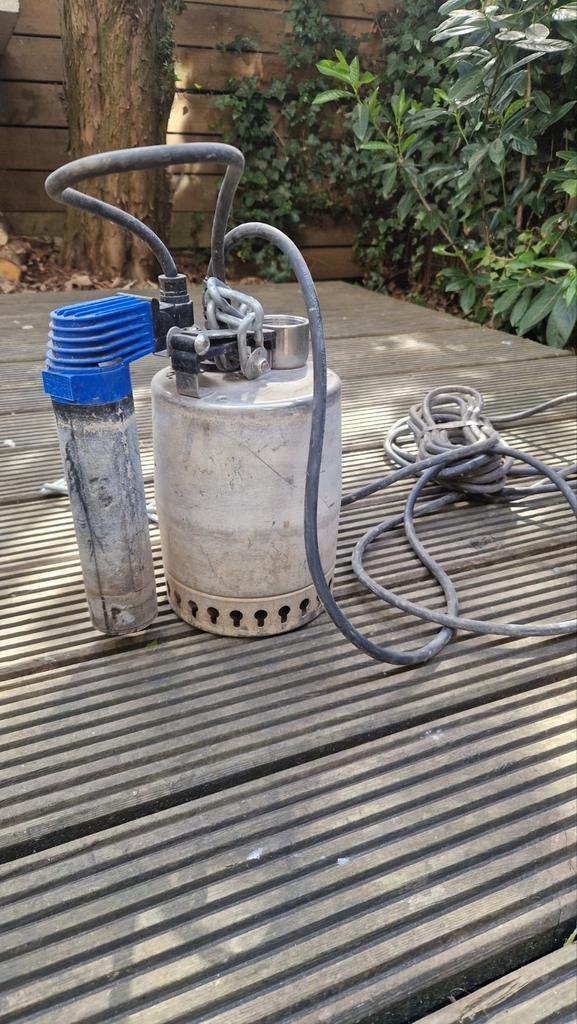 Grundfors Unilift KP150 dompelpomp + vaste verticale vlotter, Tuin en Terras, Waterpompen, Ophalen of Verzenden, Gebruikt, Elektrisch