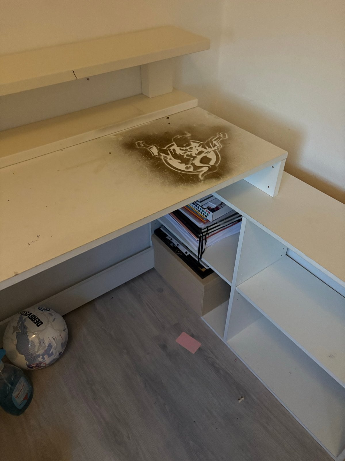 Wit hoekbureau met opbergruimte - Gebruikt, Ophalen, Opbergruimte, Gebruikt, Spaanplaat of MDF