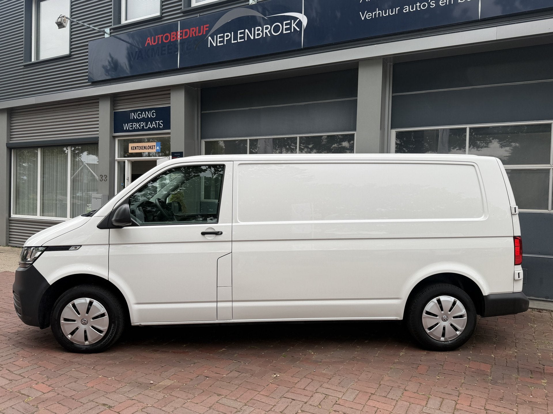 Volkswagen Transporter 2.0 TDI L2H3 Bj 2023 Km 37.000 BPM VR, Auto's, Bestelauto's, Voorwielaandrijving, Stof, Gebruikt, Euro 6