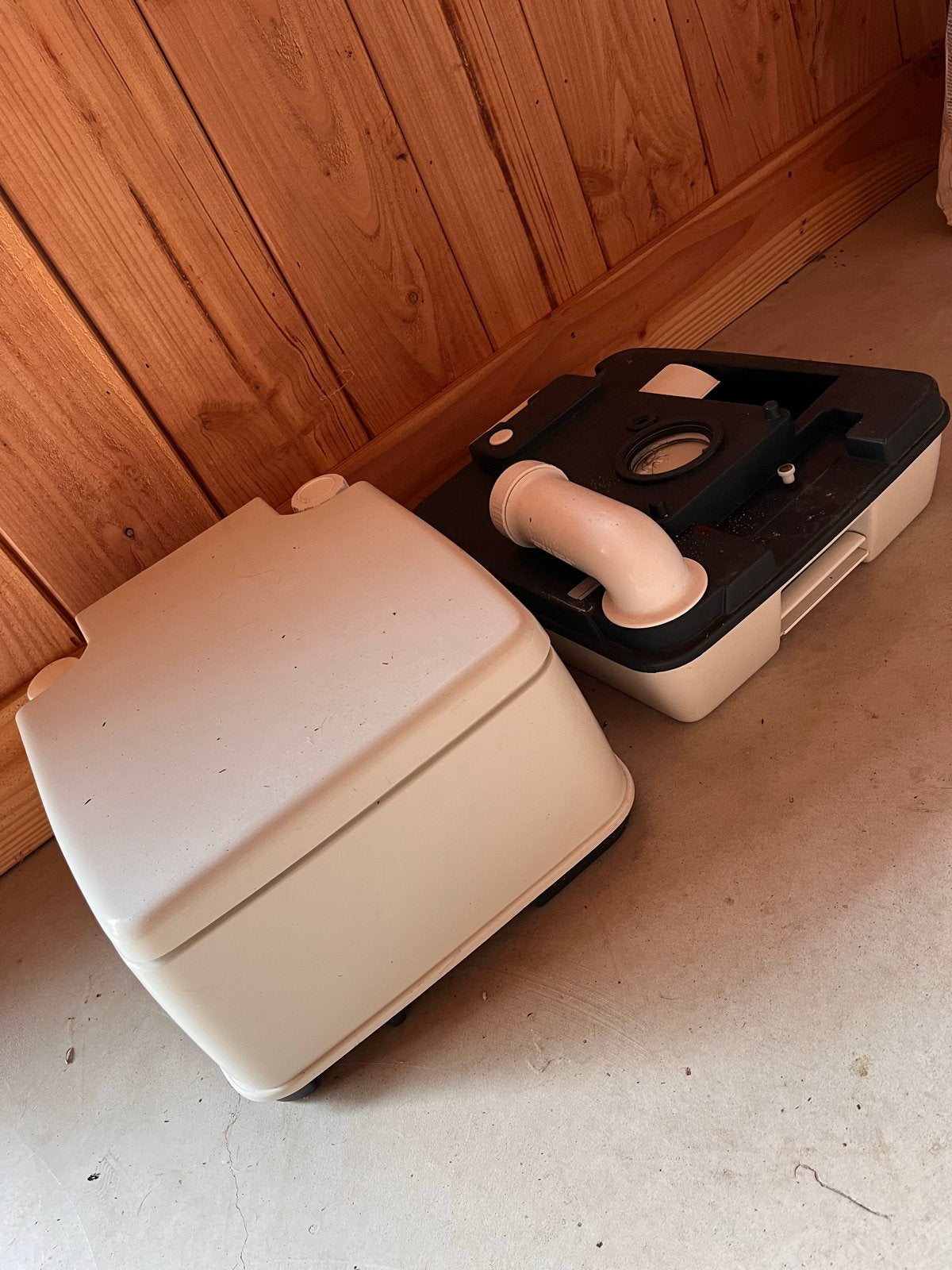Chemisch camping toilet, Ophalen, Gebruikt