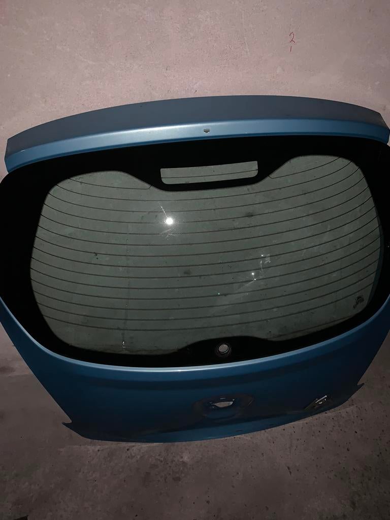 Ford Ka achter klep, Ophalen, Gebruikt