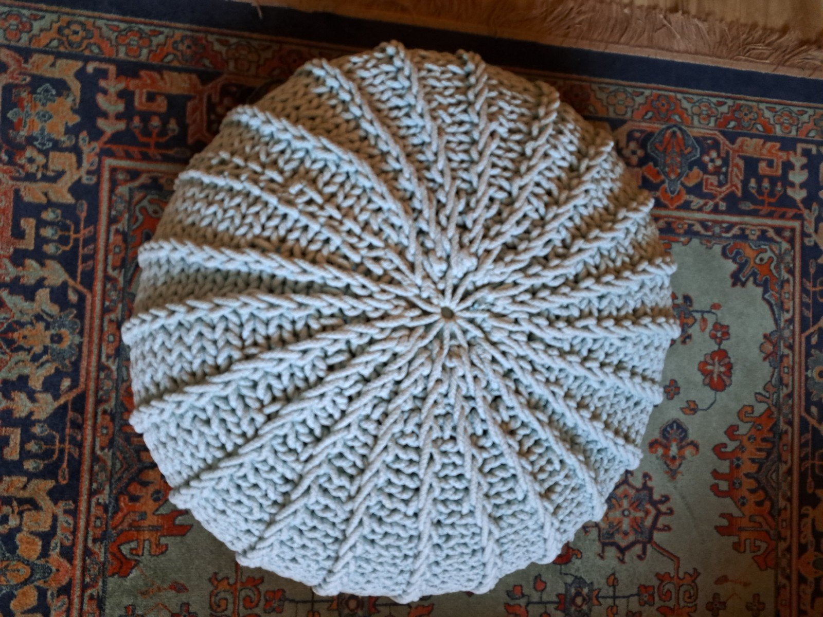 Poef, Ophalen, Rond, 50 tot 75 cm, 50 tot 75 cm