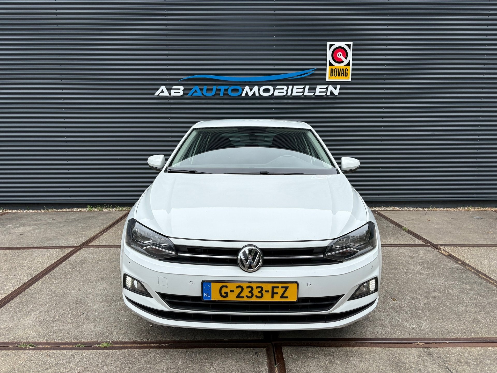 Volkswagen Polo 1.0 TSI Comfortline Business AUTOMAAT/ CAMER, Dealer onderhouden, Gebruikt, Euro 6, 95 pk