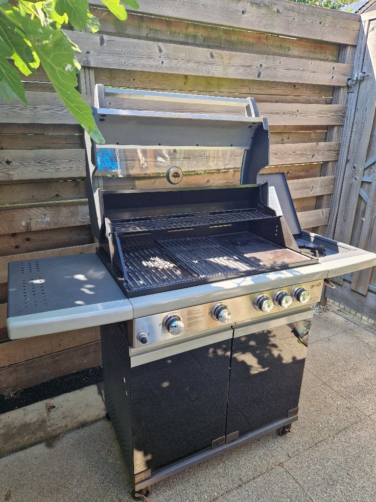 Barbecue gas met 4 branders en zijbrander, Ophalen, Gebruikt, Grillz