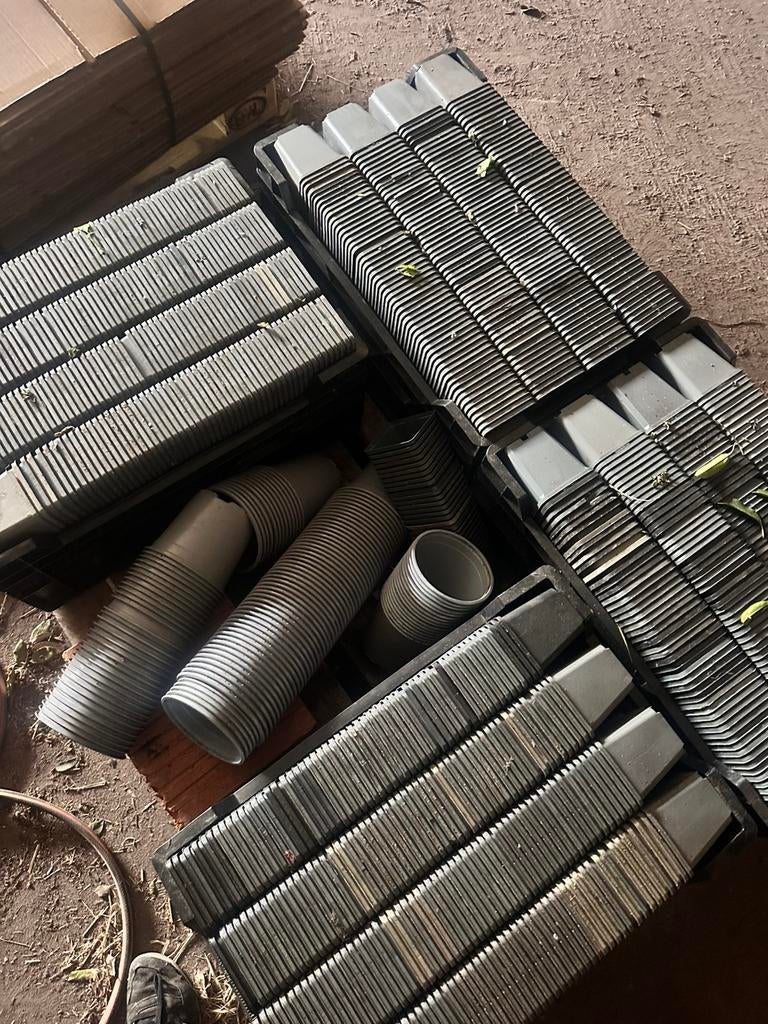 Gebruikte p9 potjes (€35 voor 1000) ook verzenden., Tuin en Terras, Kunststof, Rond, Ophalen of Verzenden, Zo goed als nieuw