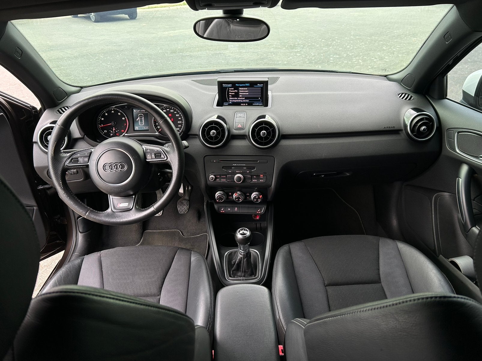 Audi A1 S-line 1.4 TFSI Uniek | Rotors | PDC | Cruise | Navi, Auto's, Voorwielaandrijving, Euro 5, A1, Bruin
