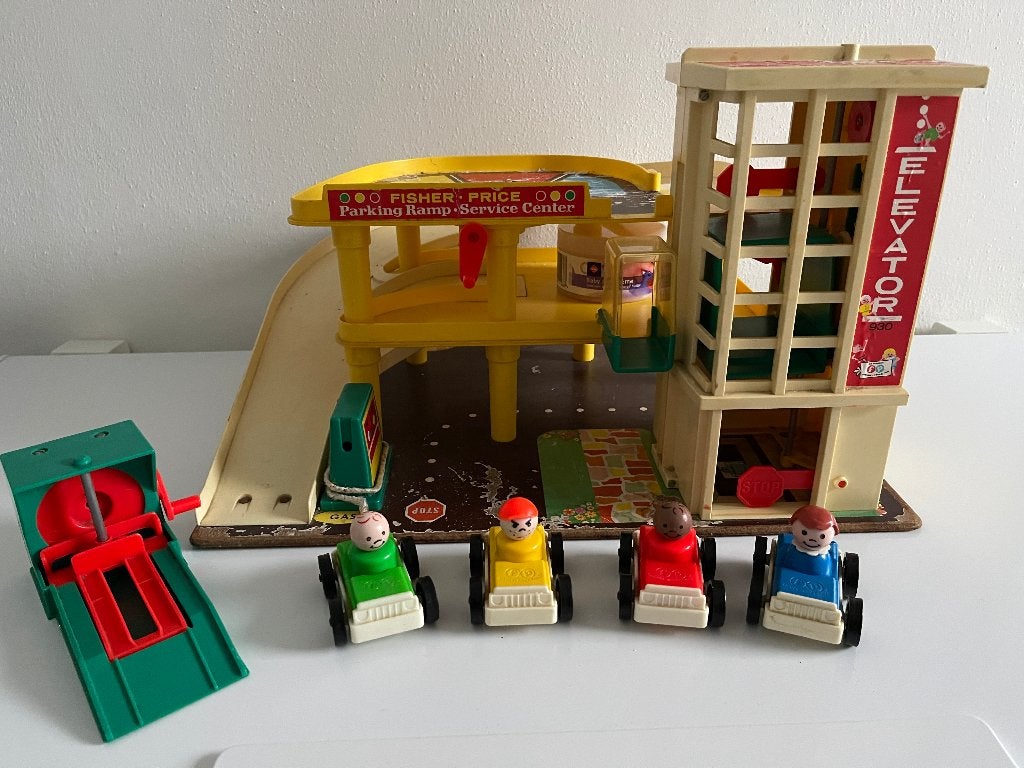 Fischer Price garage en nog meer, Ophalen, Gebruikt, Speelset