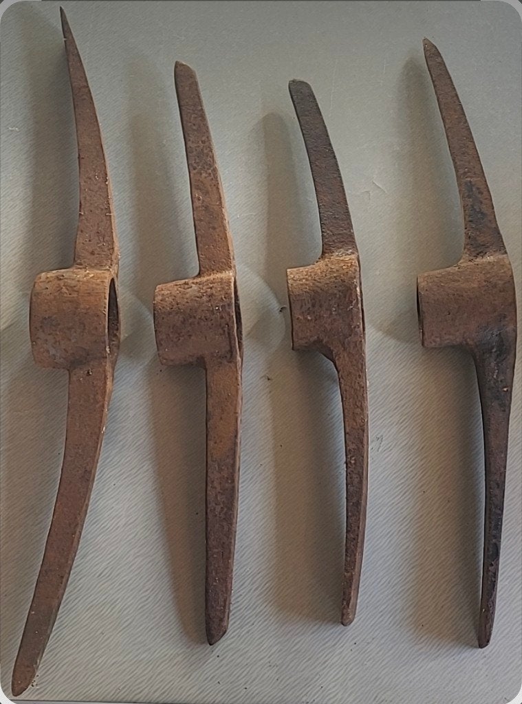 Oude pikhouwelen - Set van 4, Ophalen