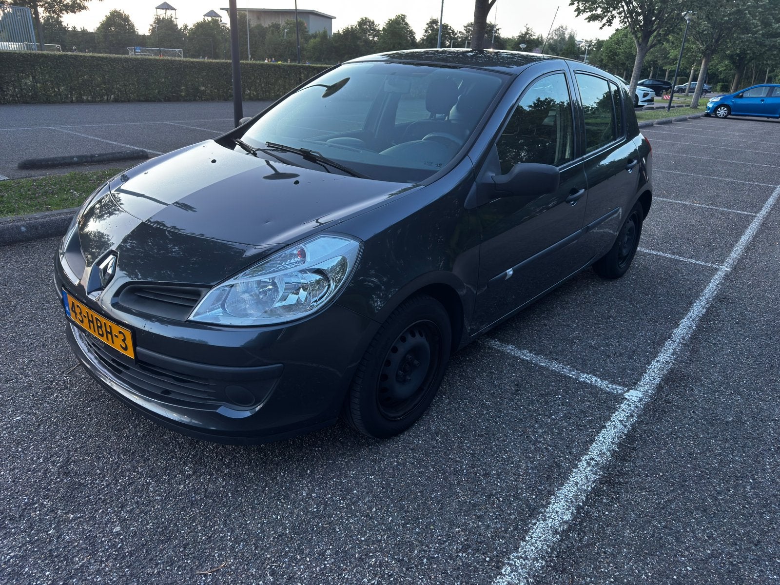 Renault Clio 1.2 16V 55KW 5-DRS E4 2008 Grijs, Auto's, Renault, Particulier, Clio, Benzine, B, Hatchback, Handgeschakeld, Origineel Nederlands