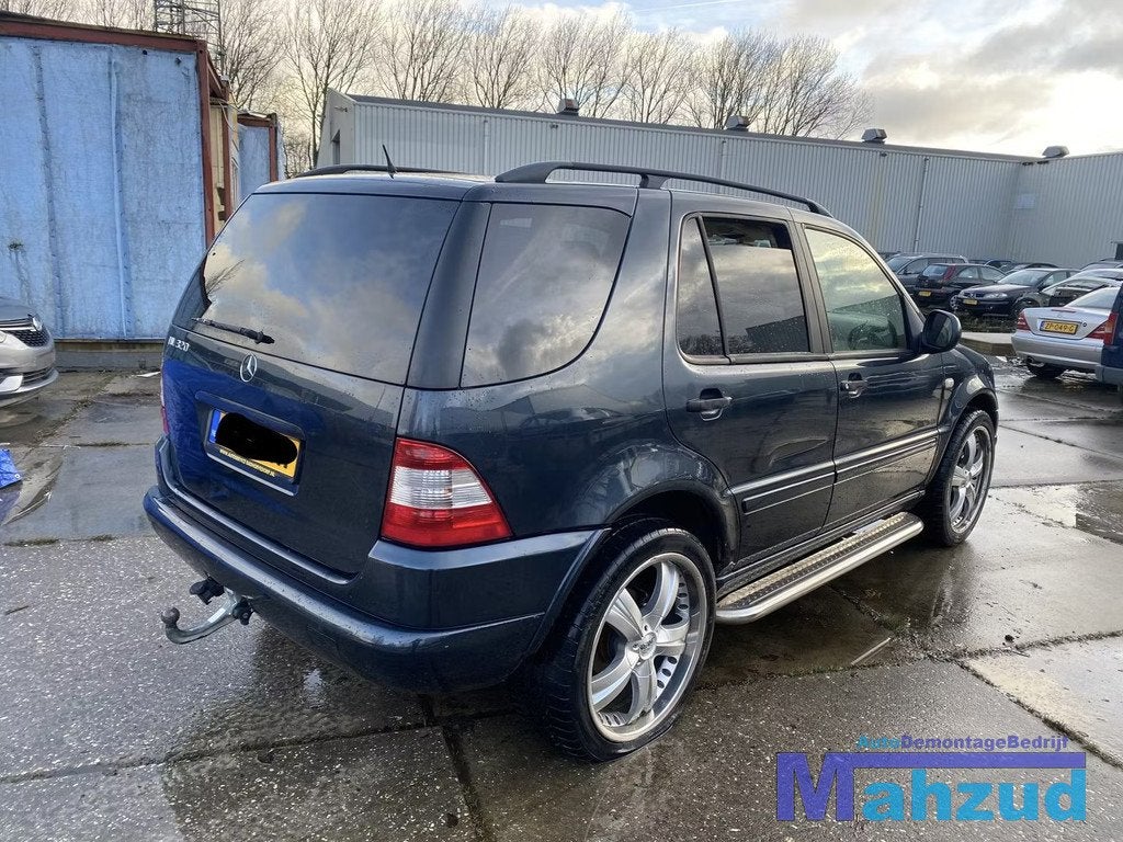 MERCEDES ML W163 donker Groen 189 rechts achter deur 1998-20, Auto-onderdelen, Gebruikt, Mercedes-Benz AG, Deur, Mercedes-Benz