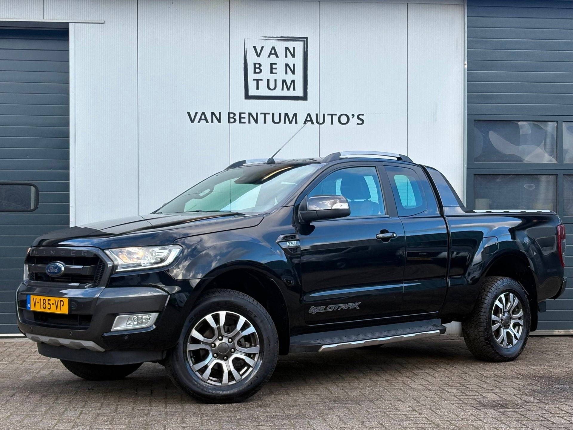 Ford Ranger 3.2TDCi 200pk Wildtrak Supercab 4x4 Clima Camera, Gebruikt, Leder en Stof, Zwart, Origineel Nederlands