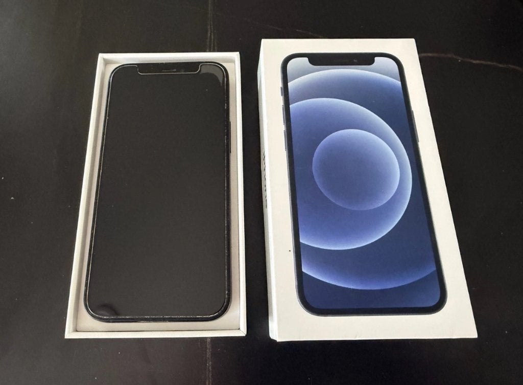 Apple iPhone 12 mini 64gb Zwart nieuw accu, Telecommunicatie, Mobiele telefoons | Apple iPhone, Gebruikt, IPhone 12 Mini, Zwart