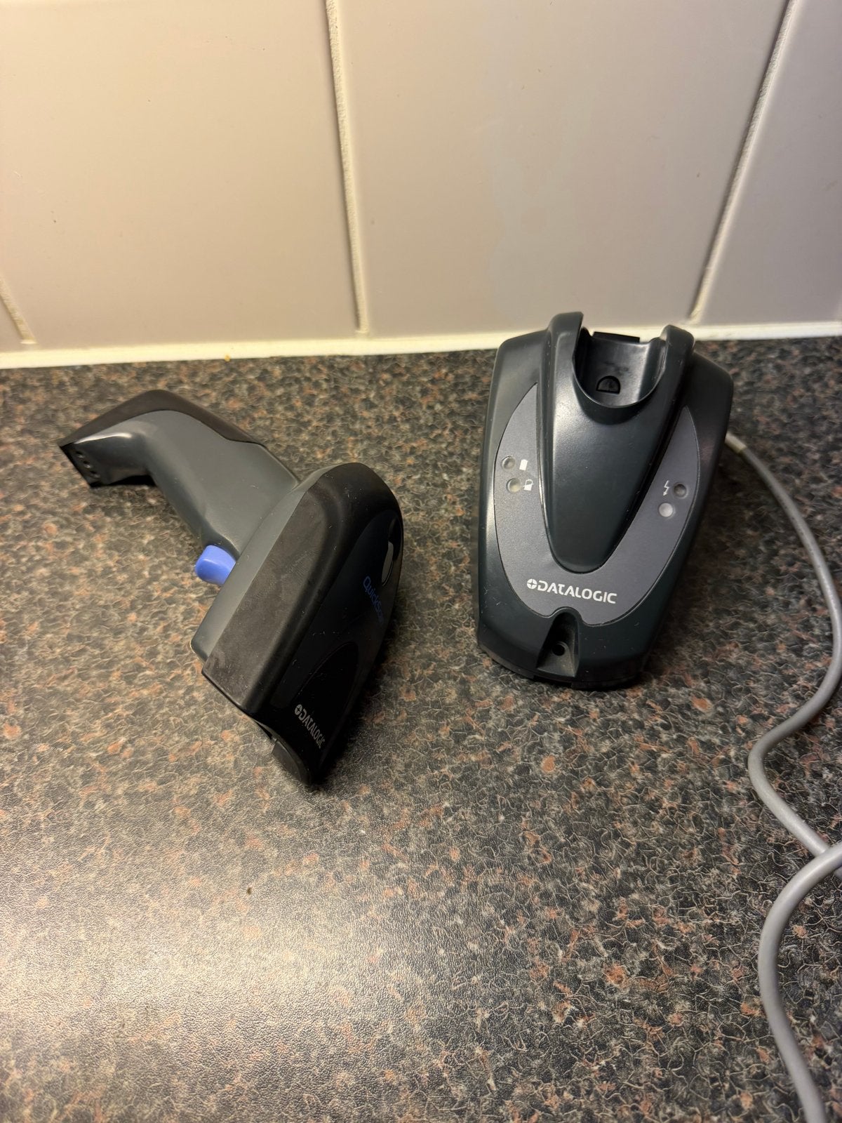 Datalogic Quickscan M2 draadloze handscanner met basisstatio, Computers en Software, Scanners, Ophalen of Verzenden, Gebruikt