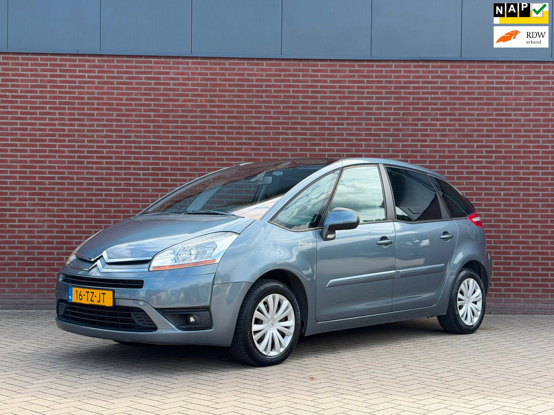 Citroen C4 Picasso 1.8-16V Ambiance 5p. | Trekhaak | Pano |, Auto's, Gebruikt, Zwart, 4 cilinders, 1749 cc