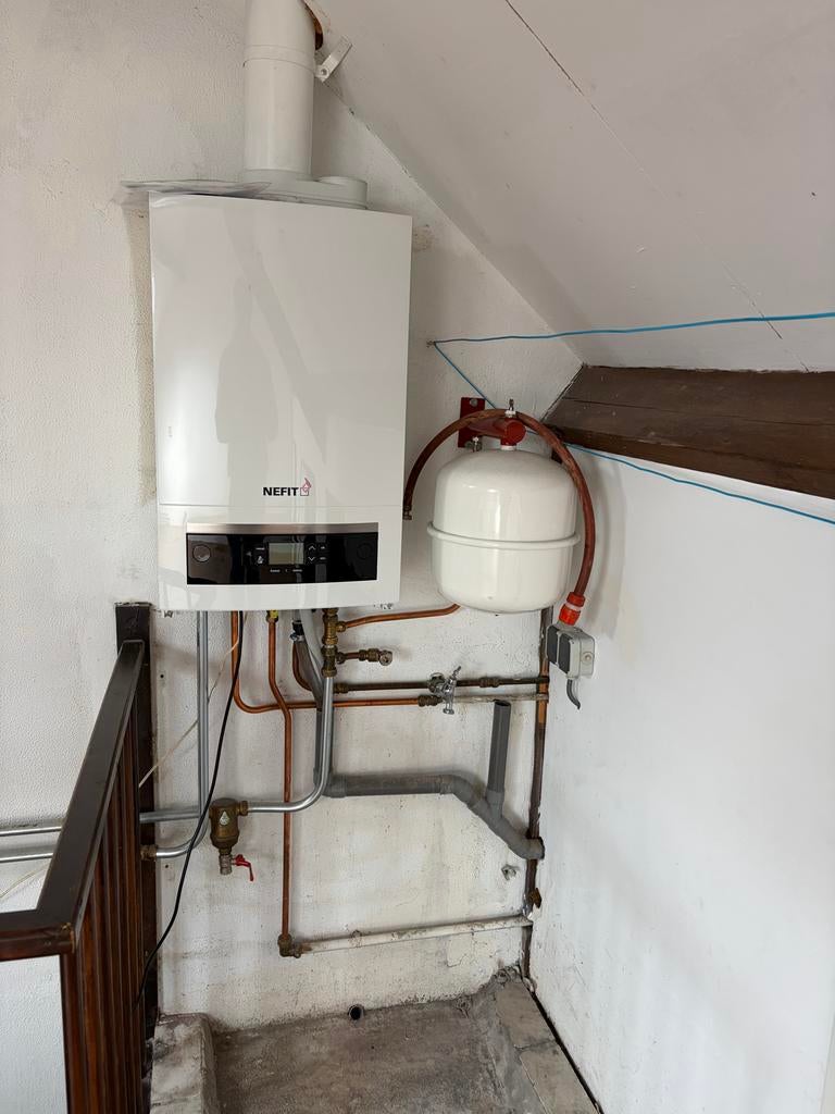 Nefit Bosch TrendLine HRC25 CW5 2jr oud, Doe-het-zelf en Verbouw, Verwarming en Radiatoren, Ophalen, Hoog rendement (Hr), Cv-ketel of Combi-ketel