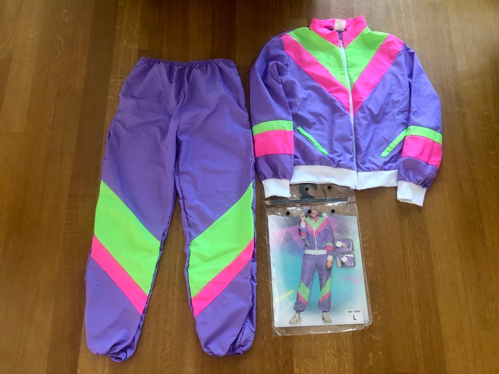 Jaren 80/90 Trainingspak - Carnaval/Themafeest Maat L, Carnaval, Maat 42/44 (L), Ophalen of Verzenden, Zo goed als nieuw