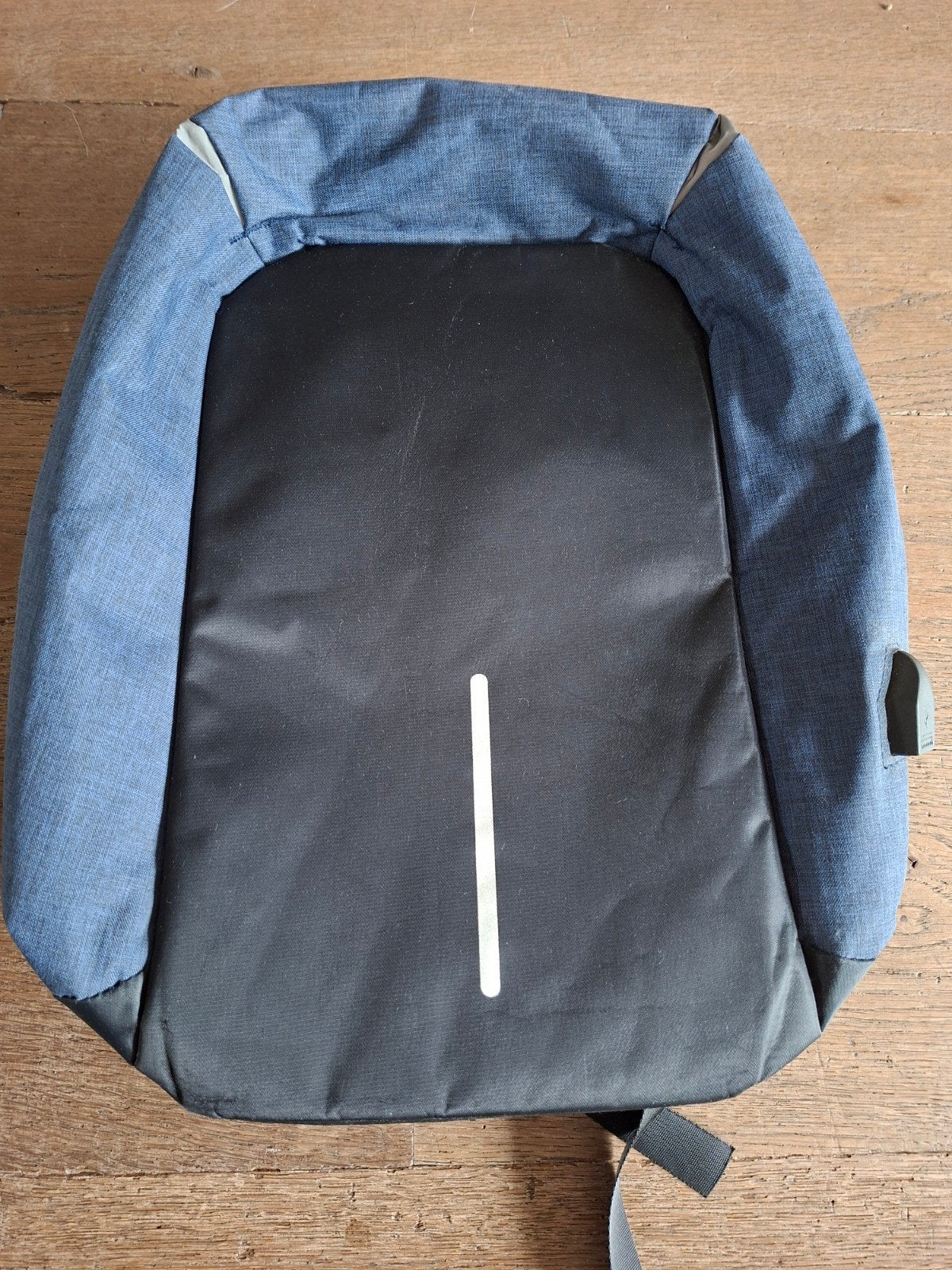 Rugzak met powerbank aansluiting - 45x35 cm, Sieraden, Tassen en Uiterlijk, Tassen | Rugtassen, Ophalen of Verzenden, Overige merken