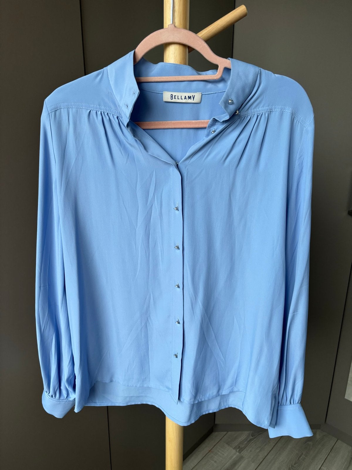 Bellamy Zijden Blouse - Lichtblauw maat S, Ophalen of Verzenden, Zo goed als nieuw, Maat 36 (S), Blauw