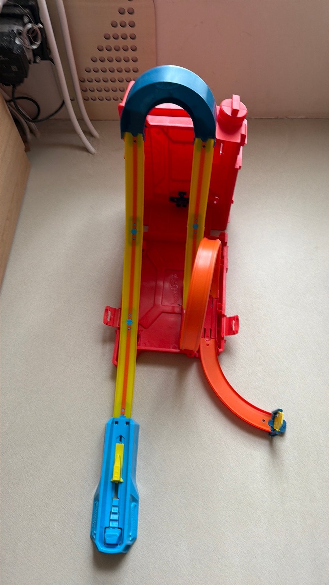Hotwheels track builder koffertje garage, Ophalen, Zo goed als nieuw, Racebaan