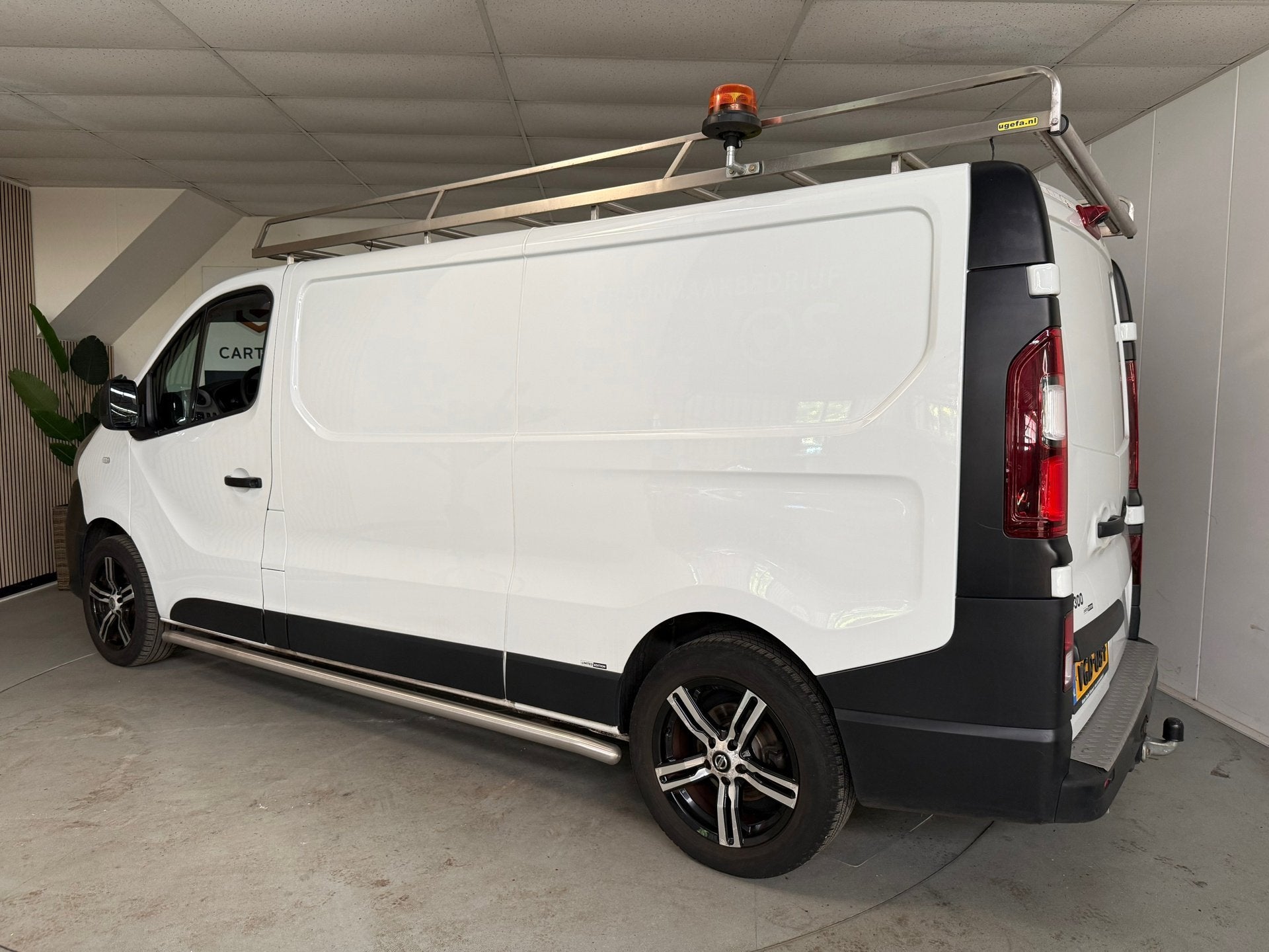 Nissan NV300 1.6 dCi 120 L2H1 Acenta Airco, Trekhaak, Imperi, 15 km/l, Gebruikt, Euro 6, Wit