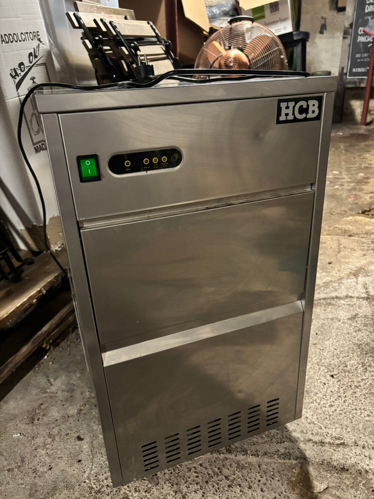 IJsblokjesmachine HCB, Ophalen, Zo goed als nieuw, Zelfvriezend
