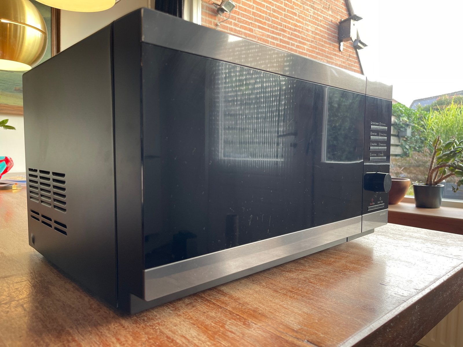 Samsung magnetron - Zwart, zo goed als nieuw, Witgoed en Apparatuur, Ophalen of Verzenden, Draaiplateau, Magnetron, Zo goed als nieuw