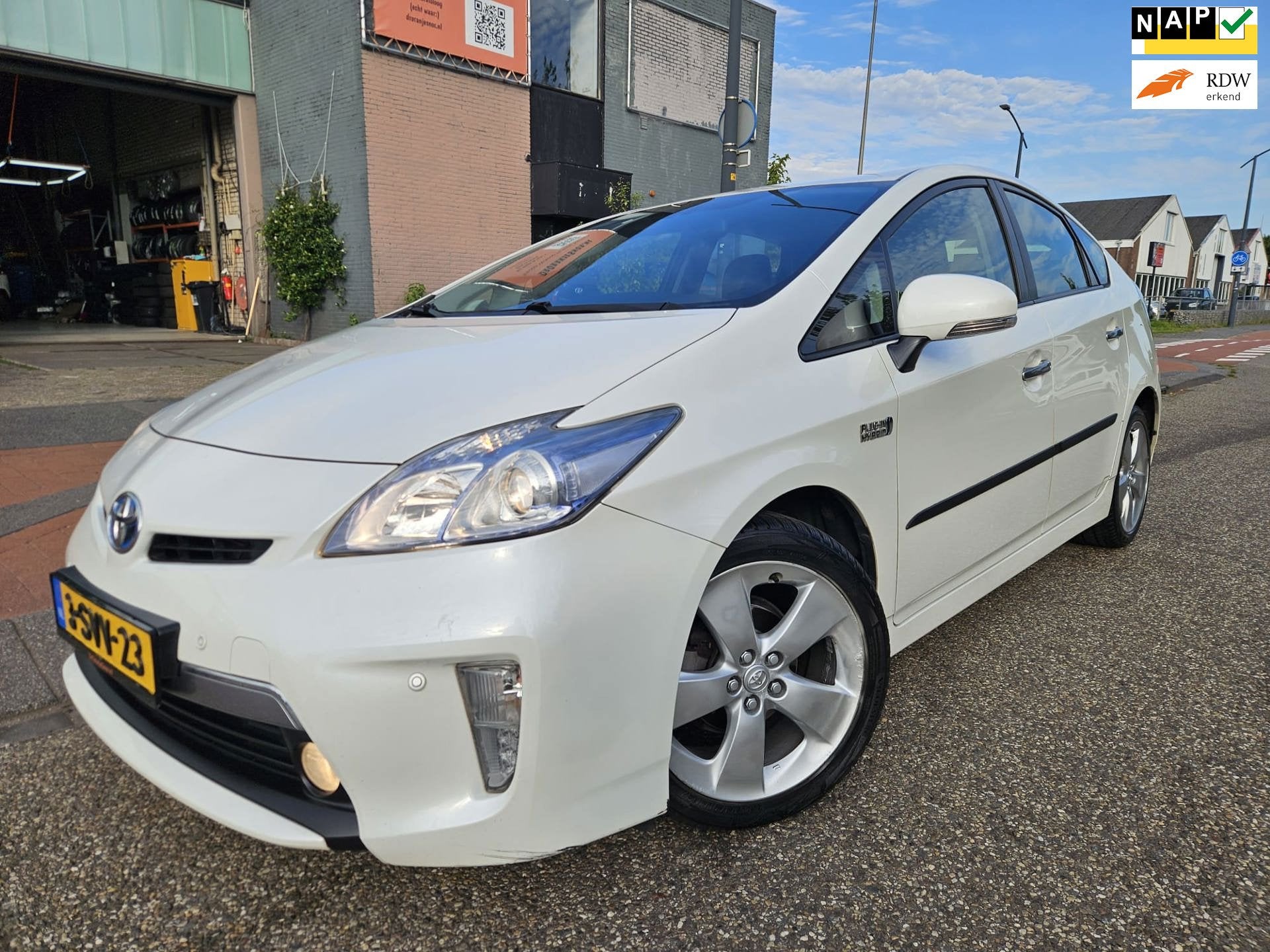 Toyota Prius 1.8 Plug-in Dynamic Business GARANTIE, Auto's, Toyota, Euro 5, Gebruikt, Wit, Plug-in hybride