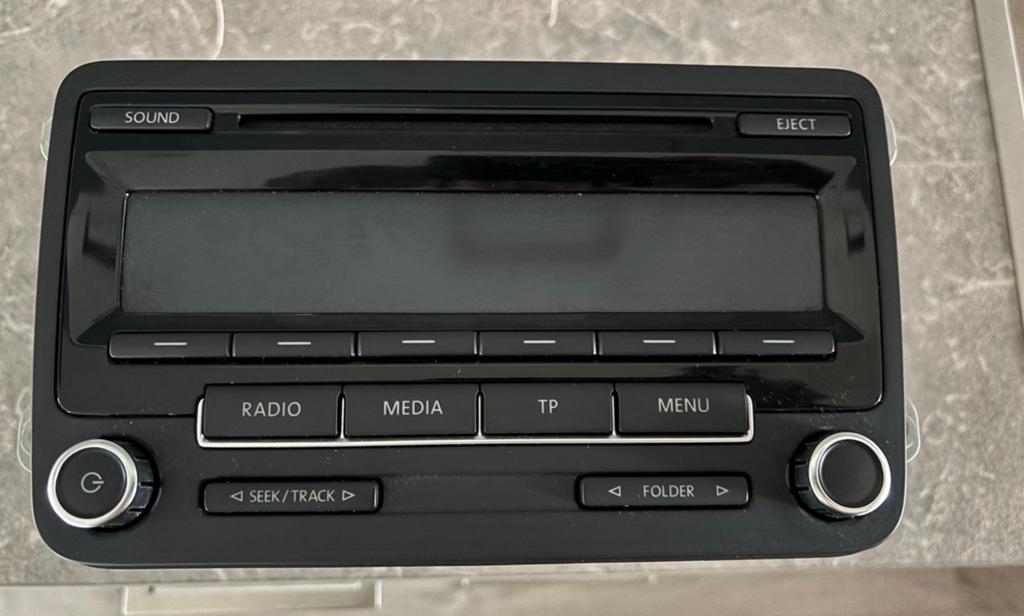 Originele radio voor een vw polo, Ophalen of Verzenden, Zo goed als nieuw