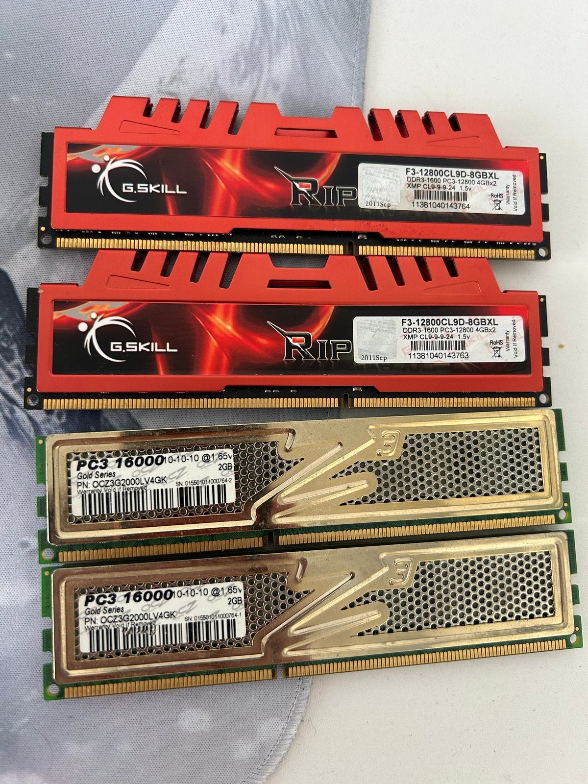Verschillende soorten RAM geheugen., Ophalen, Gebruikt, Server, DDR3
