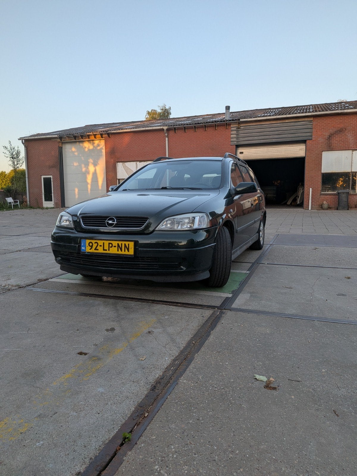 Opel Astra G Caravan 1.6 Benzine – Trekhaak – Airco, Voorwielaandrijving, Stof, 1145 kg, 4 cilinders