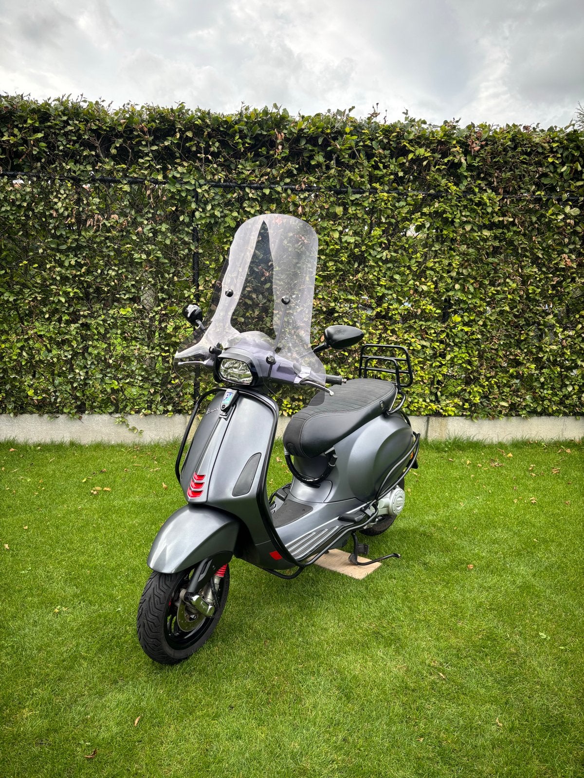 Vespa Sprint 45 km/u - 2020 - Inclusief accessoires, Ophalen, Gebruikt, Benzine, Vespa