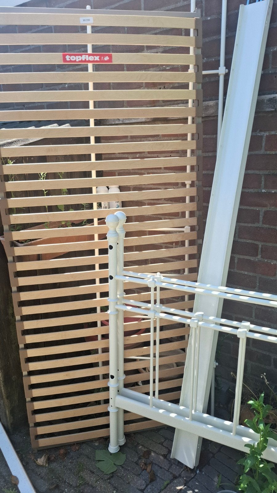 Eenpersoonsbed met lattenbodem (90x200 cm), Gebruikt, 90 cm, Eenpersoons, Wit