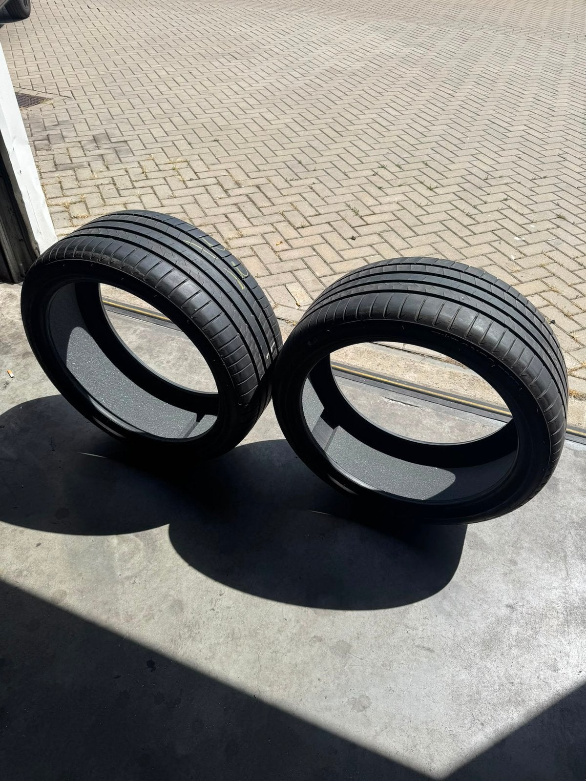 Bridgestone Turanza T005 285/35 R22 106Y (AO), Auto-onderdelen, Banden en Velgen, Ophalen, 285 mm, Overige maten, Band(en)