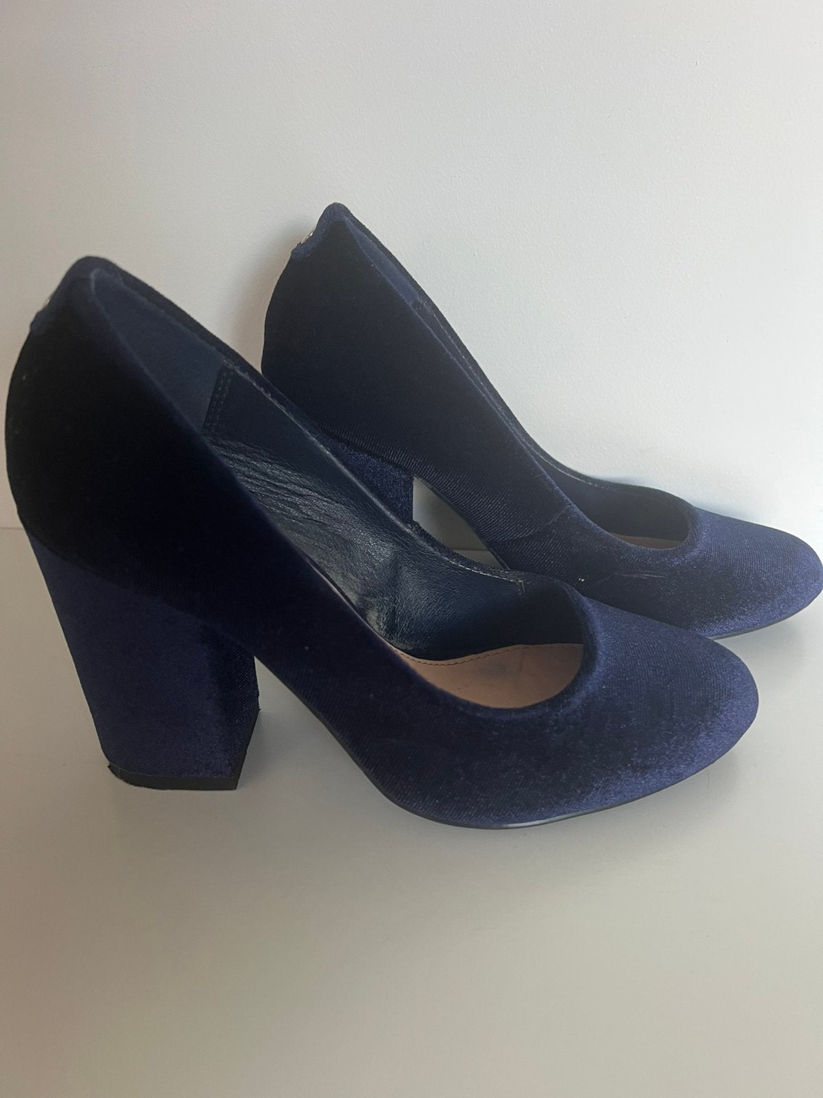 Leuke blauwe pump, Pumps, Blauw, Ophalen of Verzenden, Zo goed als nieuw