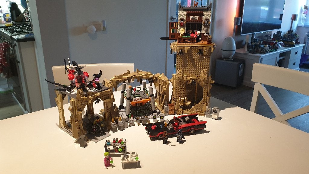 LEGO set 76052 – Batman Classic TV Series Batcave, Overige thema's, Lego, Ophalen of Verzenden, Zo goed als nieuw