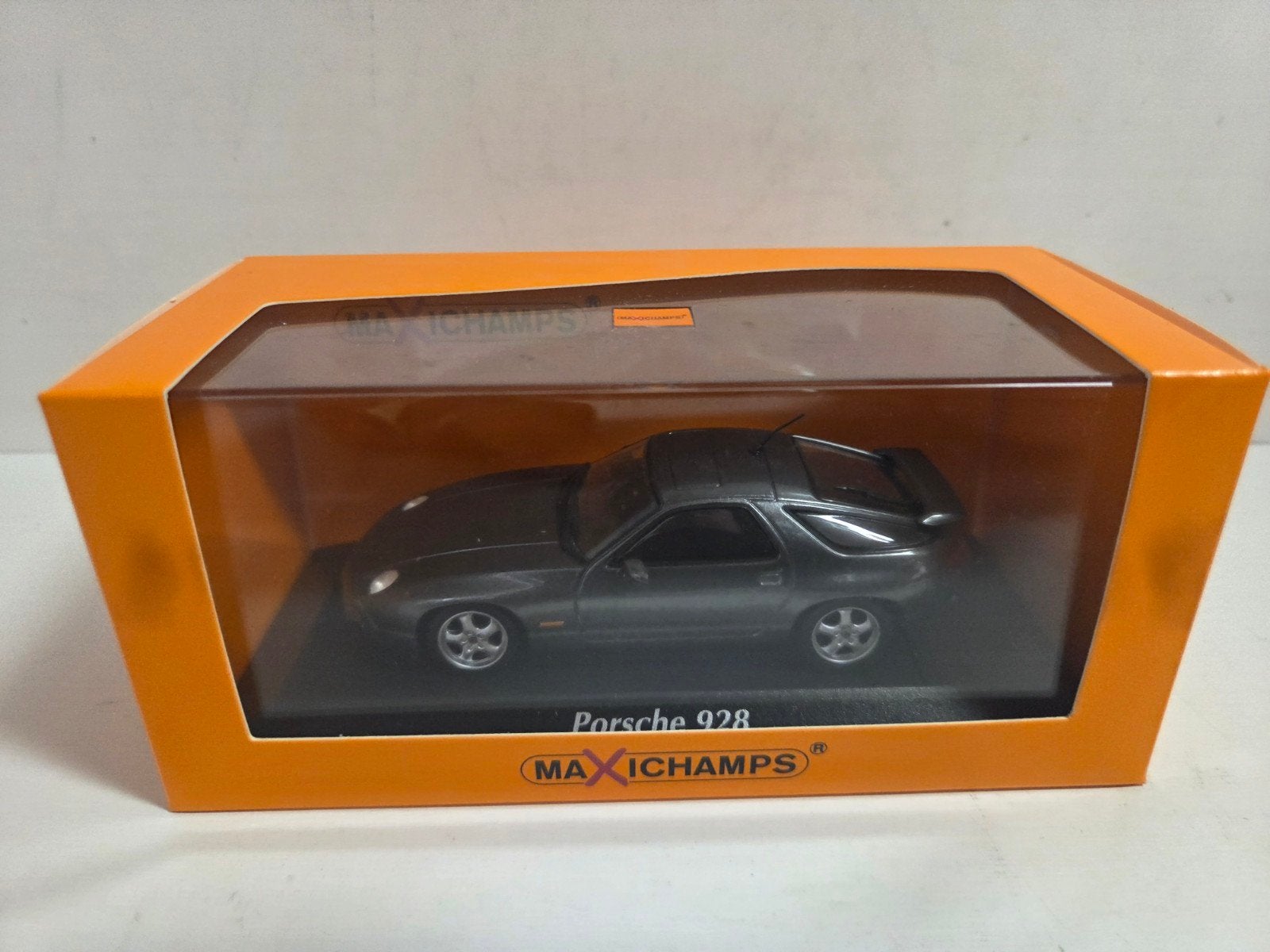 Maxichamps Porsche 928 1:43, Hobby en Vrije tijd, Overige merken, Auto, ., Ophalen of Verzenden