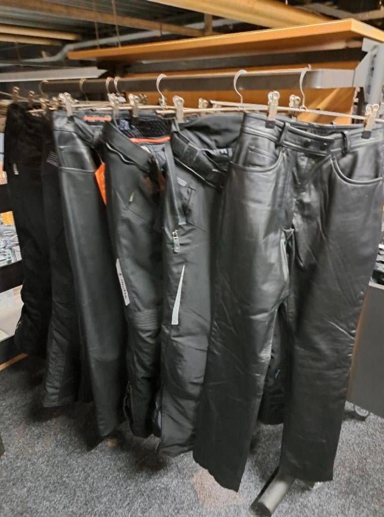 Partijtje nieuwe motor broeken jeans leer textiel in 1 koop, Motoren, Ophalen, Broek | textiel
