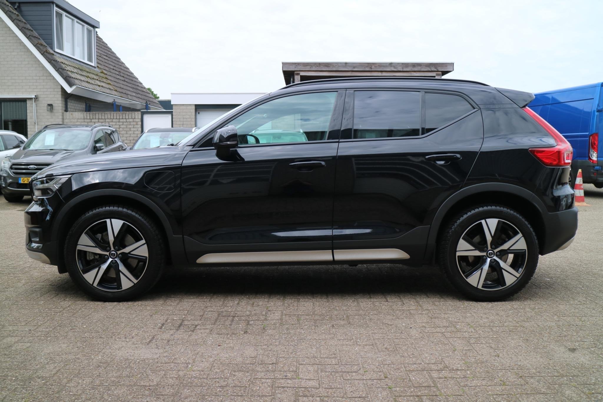 Volvo XC40 1.5 T5 Recharge R-Design | PHEV | Trekhaak | Came, Auto's, Euro 6, 1712 kg, Zwart, Hybride Elektrisch/Benzine