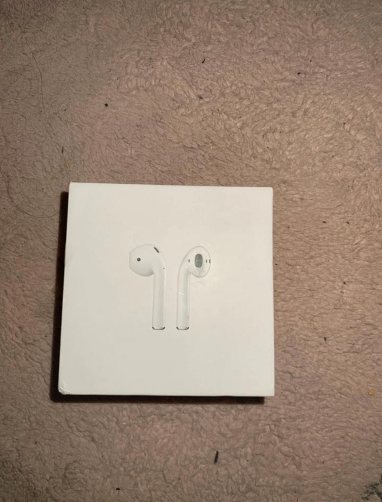 Airpods 2 - met bonnetje, Telecommunicatie, Mobiele telefoons | Oordopjes, Ophalen of Verzenden, Zo goed als nieuw