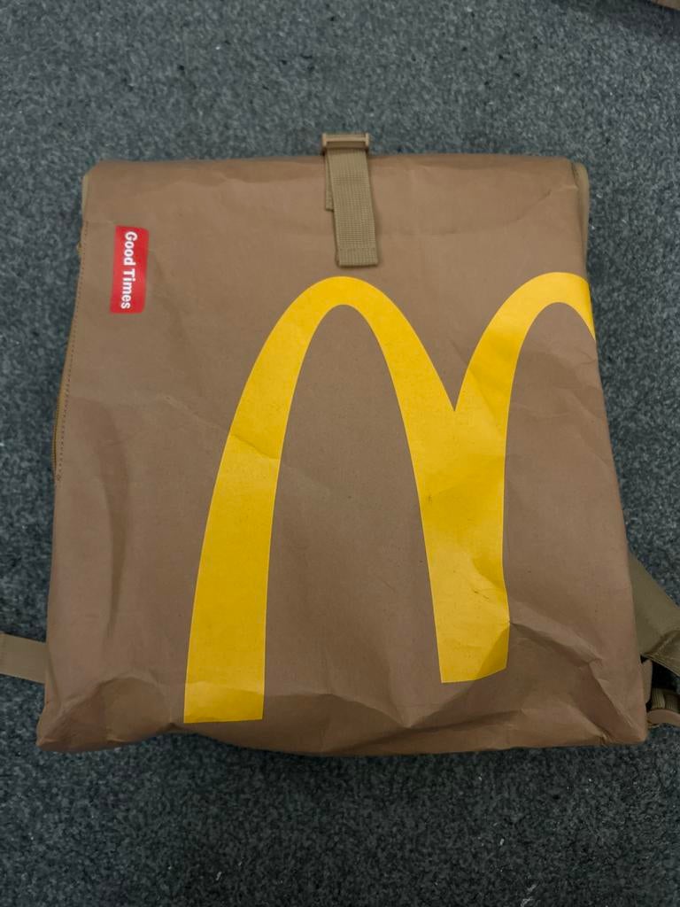 McDonald's rugzak - Uniek en stijlvol!, Sieraden, Tassen en Uiterlijk, Tassen | Rugtassen, Gebruikt, 25 tot 40 cm, 30 tot 45 cm