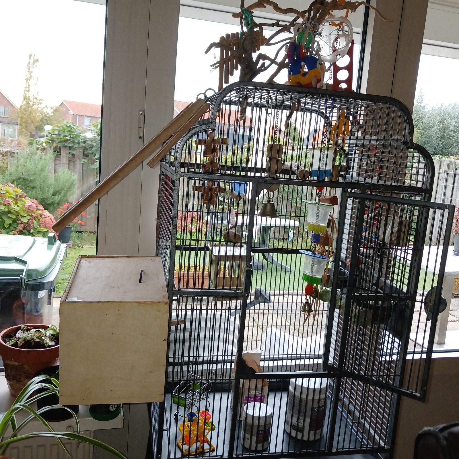 Complete vogelset: Grote papegaaienkooi + supplementen + spe, Dieren en Toebehoren, Ophalen of Verzenden, Metaal, Vogelkooi