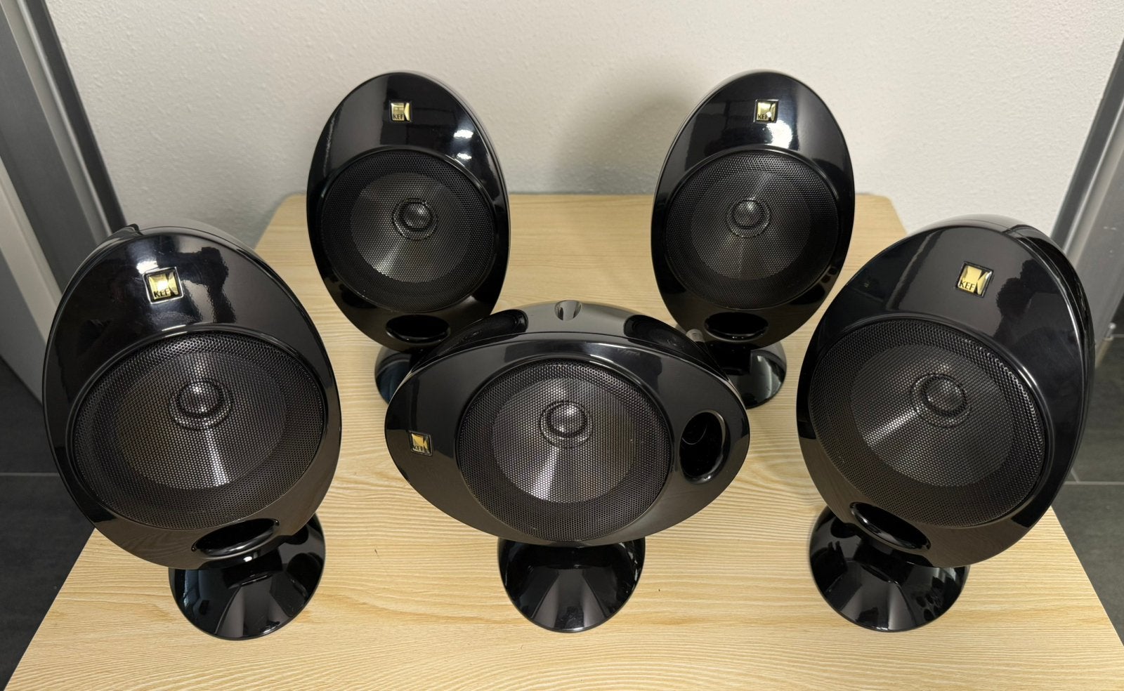 KEF KHT2005.2 5.0 set (eitjes) “TOP STAAT” High Gloss Black, Ophalen of Verzenden, Zo goed als nieuw, 60 tot 120 watt, Surroundset