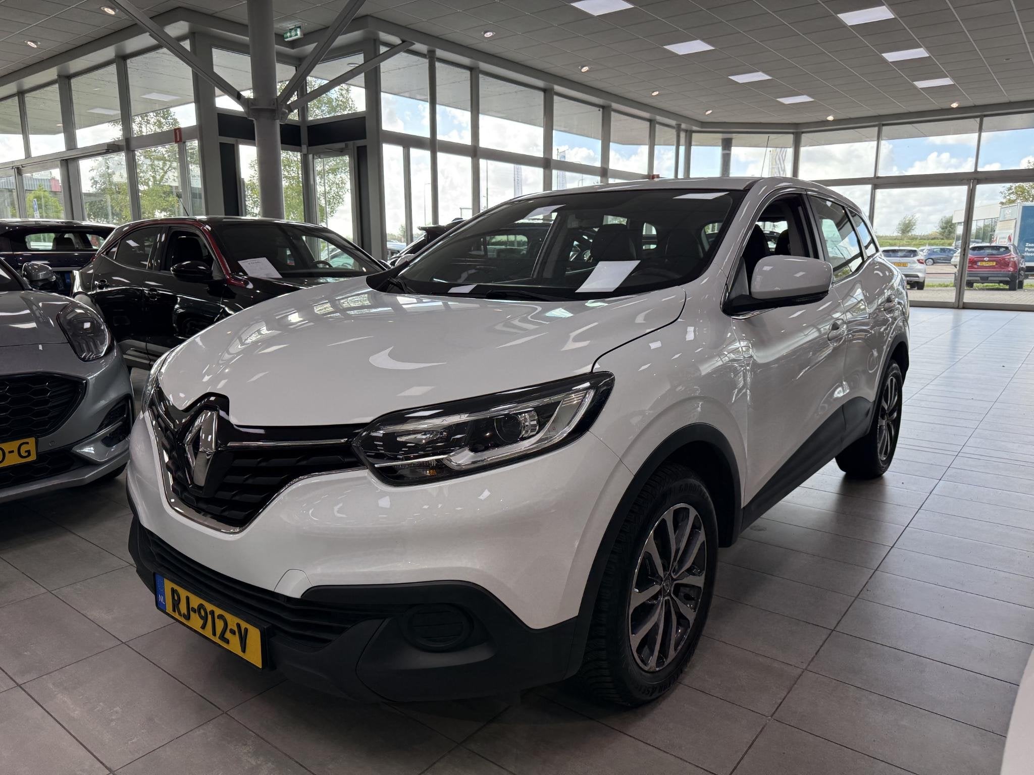 Renault Kadjar 1.2 TCe 130 pk Life Pack Essential - Climate, Auto's, Voorwielaandrijving, Kadjar, Stof, Euro 6