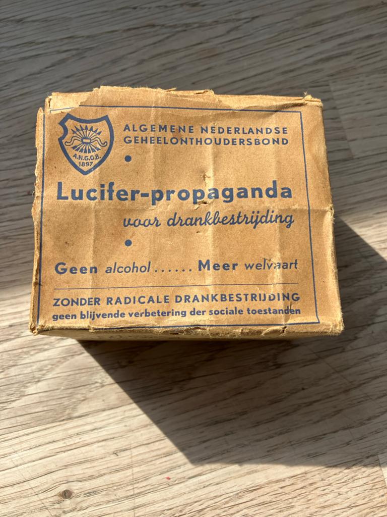 Antieke Luciferdoosjes ANGOB - drankbestrijding, Ophalen of Verzenden, Zo goed als nieuw, Luciferdoosjes of -merken