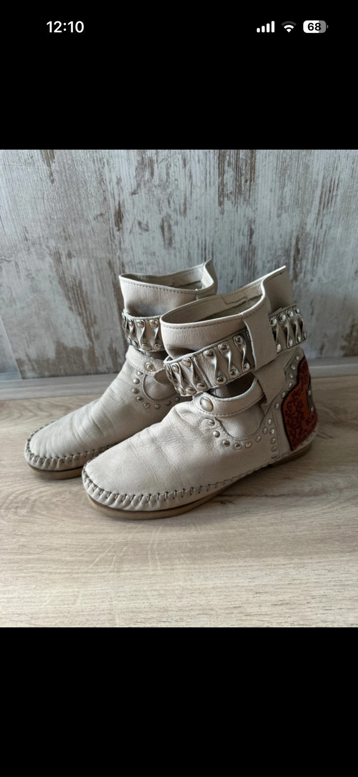 Karma of Charme Enkellaarzen - Beige met Studs, Kleding | Dames, Schoenen, Ophalen, Beige, Sneakers of Gympen, Zo goed als nieuw