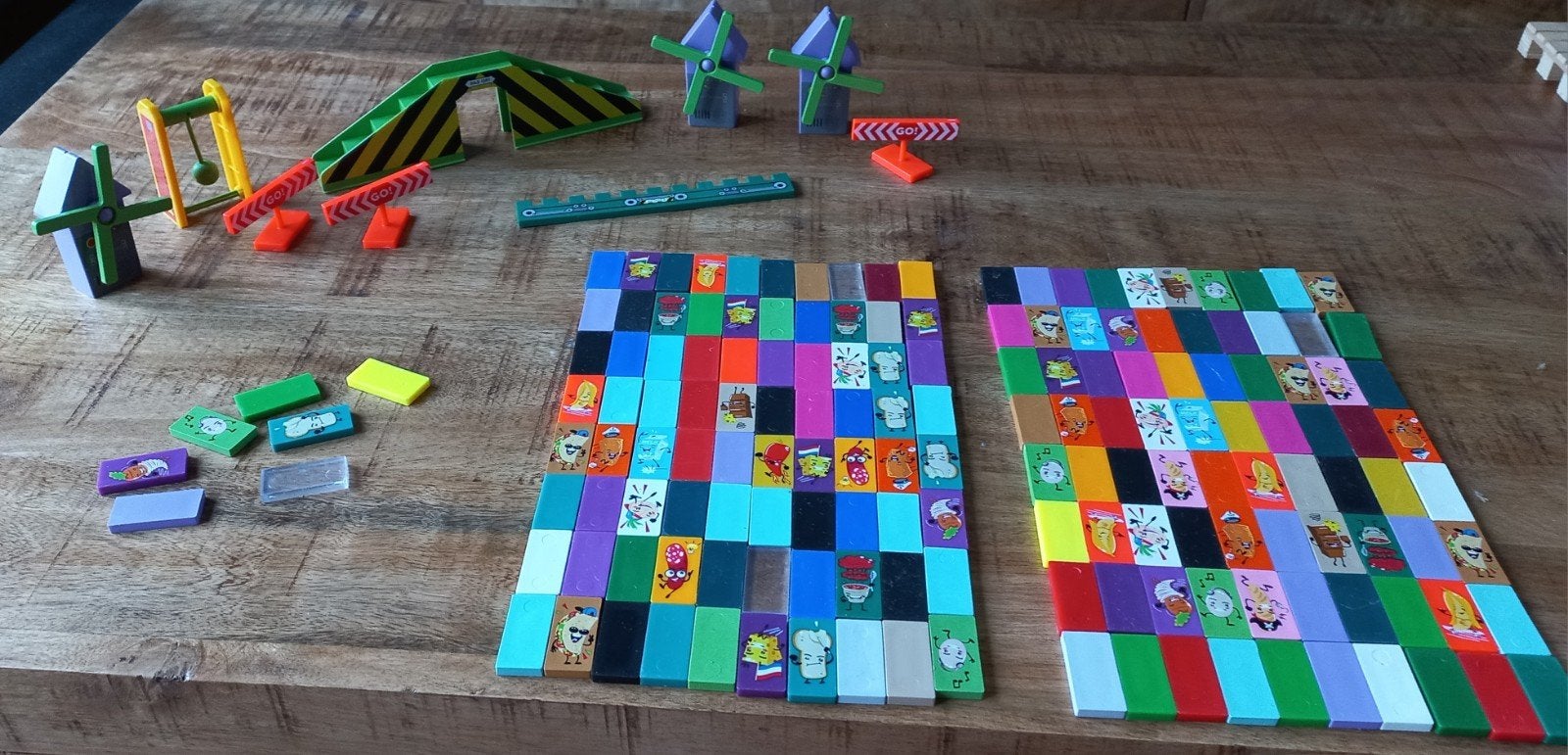 Dominoset met extra onderdelen en accessoires, Ophalen of Verzenden, Zo goed als nieuw, Jongen of Meisje