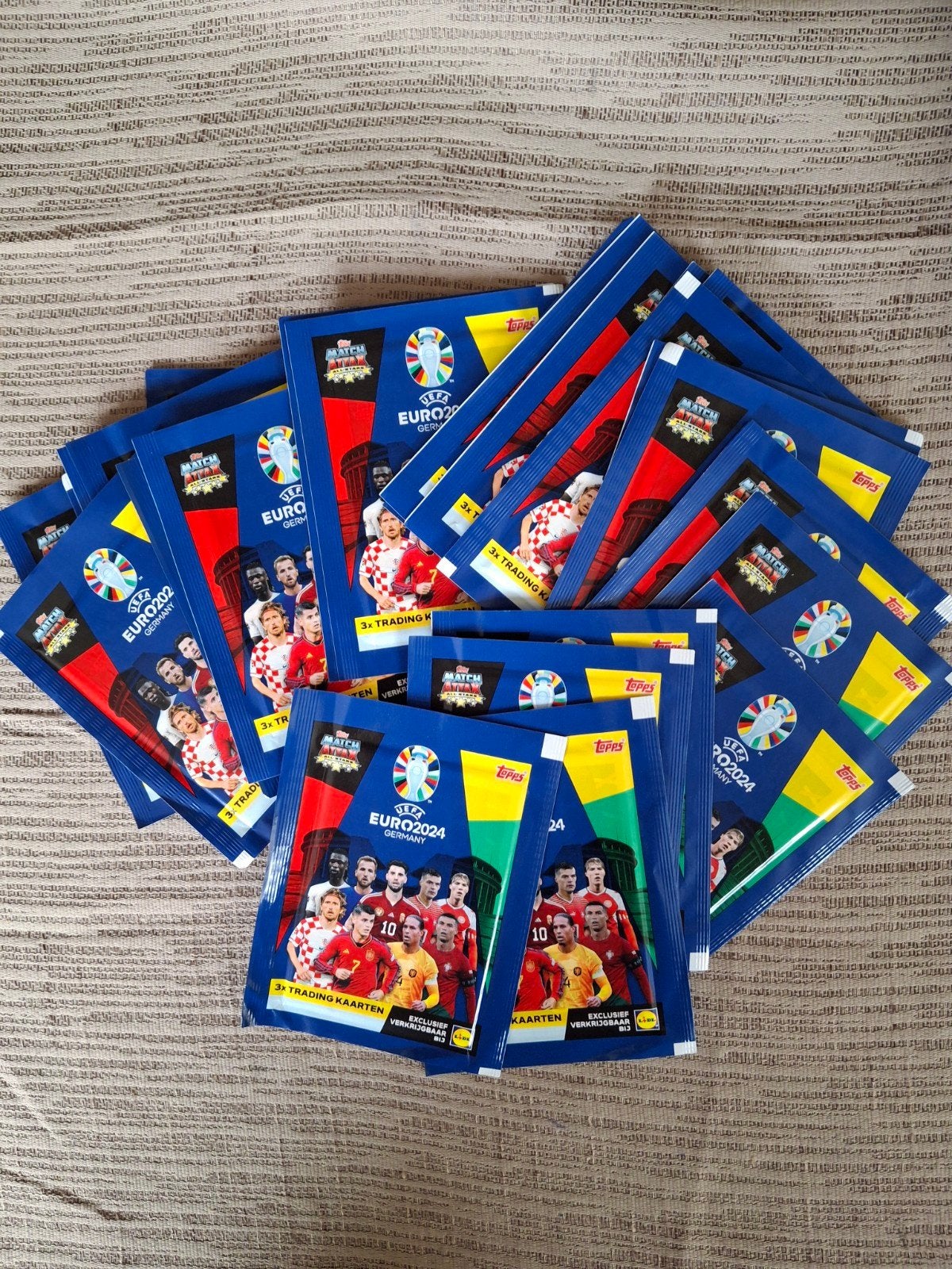 Voetbalplaatjes Lidl EURO2024 Topps - Nieuw en Ongeopend, Ophalen of Verzenden, Nieuw, Overige sporten, Poster, Plaatje of Sticker